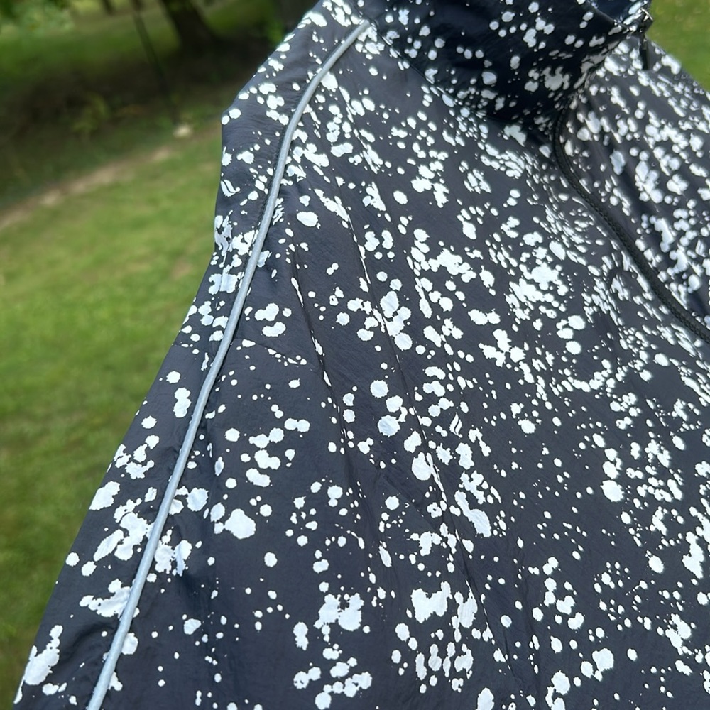 Fabletics Oversized Flyweight Zipper Nylon Windbr… - image 3